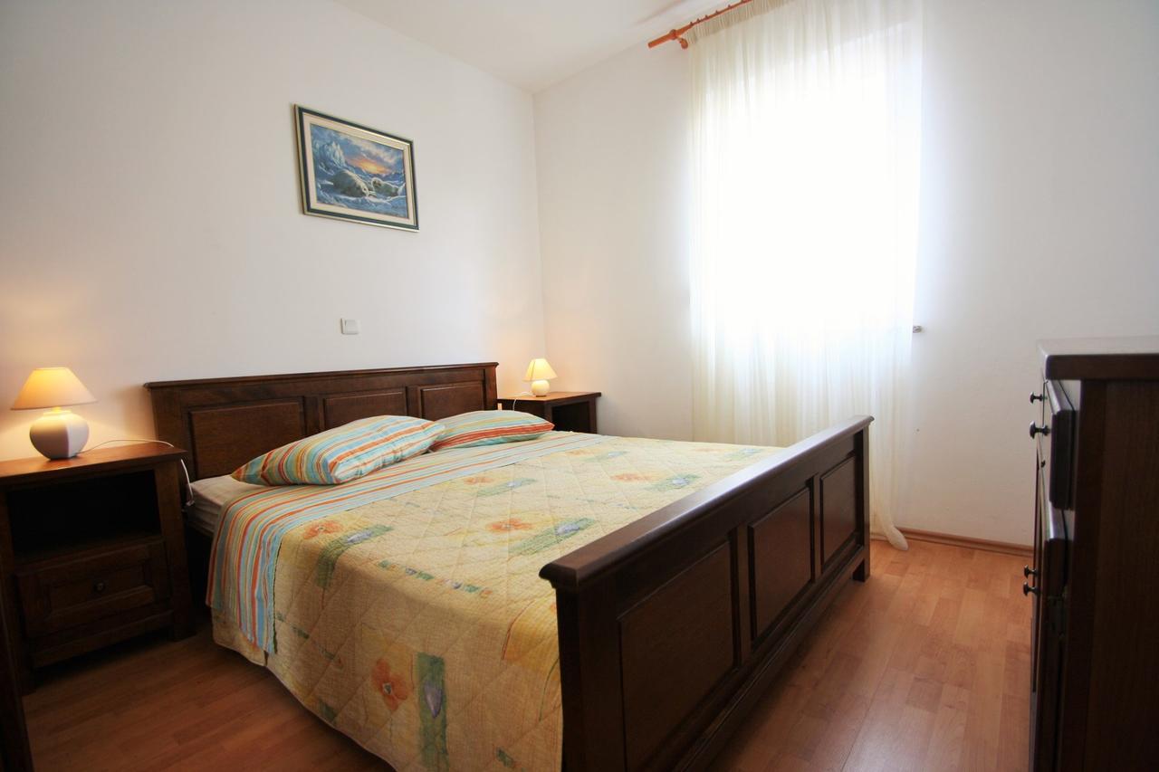 Apartment Bilic With Balcony โปเรช ภายนอก รูปภาพ