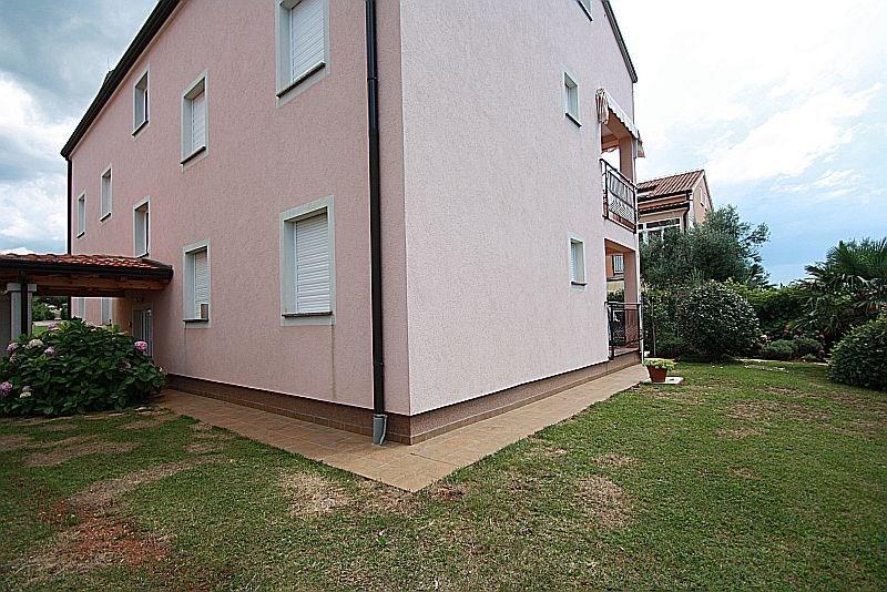 Apartment Bilic With Balcony โปเรช ภายนอก รูปภาพ