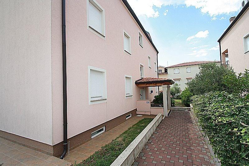 Apartment Bilic With Balcony โปเรช ภายนอก รูปภาพ